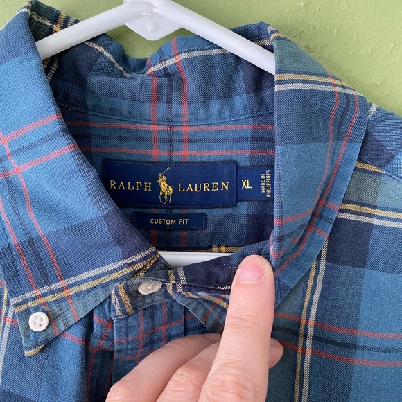 Ralph Lauren Custon Fit casual button up - Picture 3 of 3